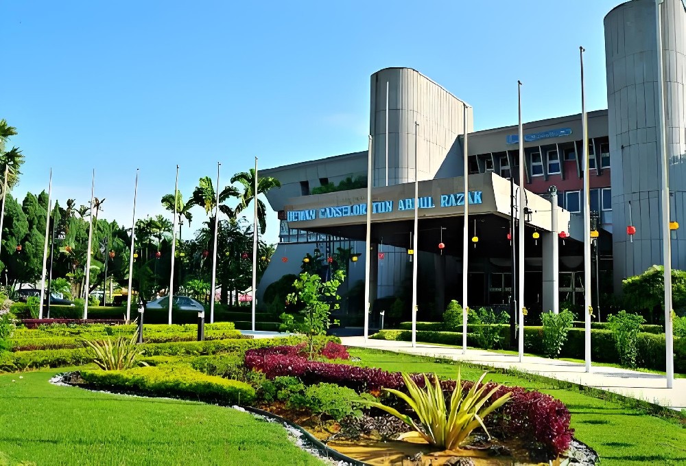 马来西亚国立大学（UKM）