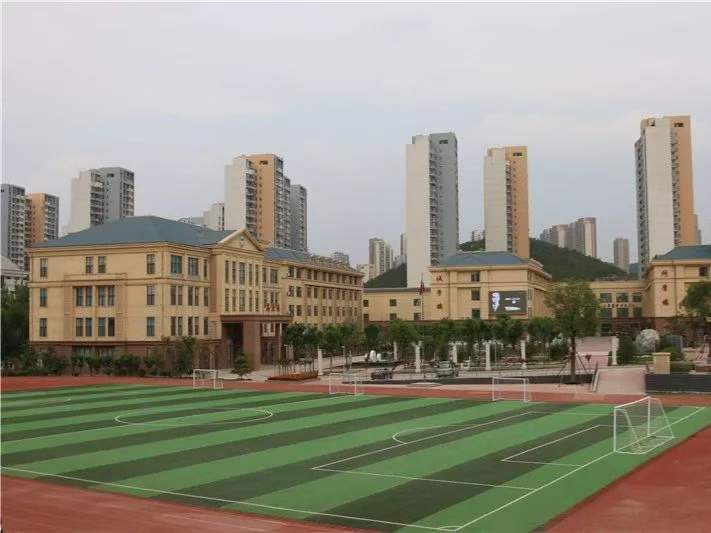 东艺文化产业集团携手马来西亚教育与文化促进协会共同走进山东省济南第三中学